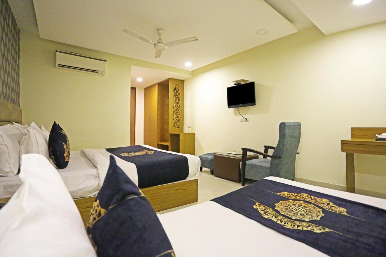 Hotel Grand Suites By D'Capitol Near Delhi Airport New Delhi Exterior photo
