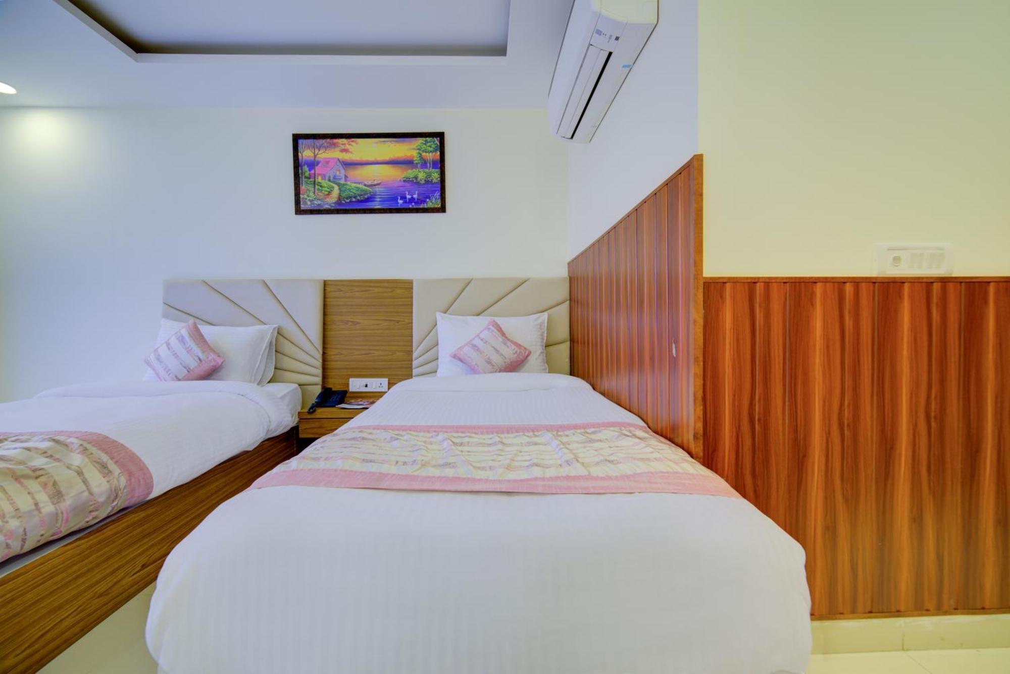 Hotel Grand Suites By D'Capitol Near Delhi Airport New Delhi Exterior photo