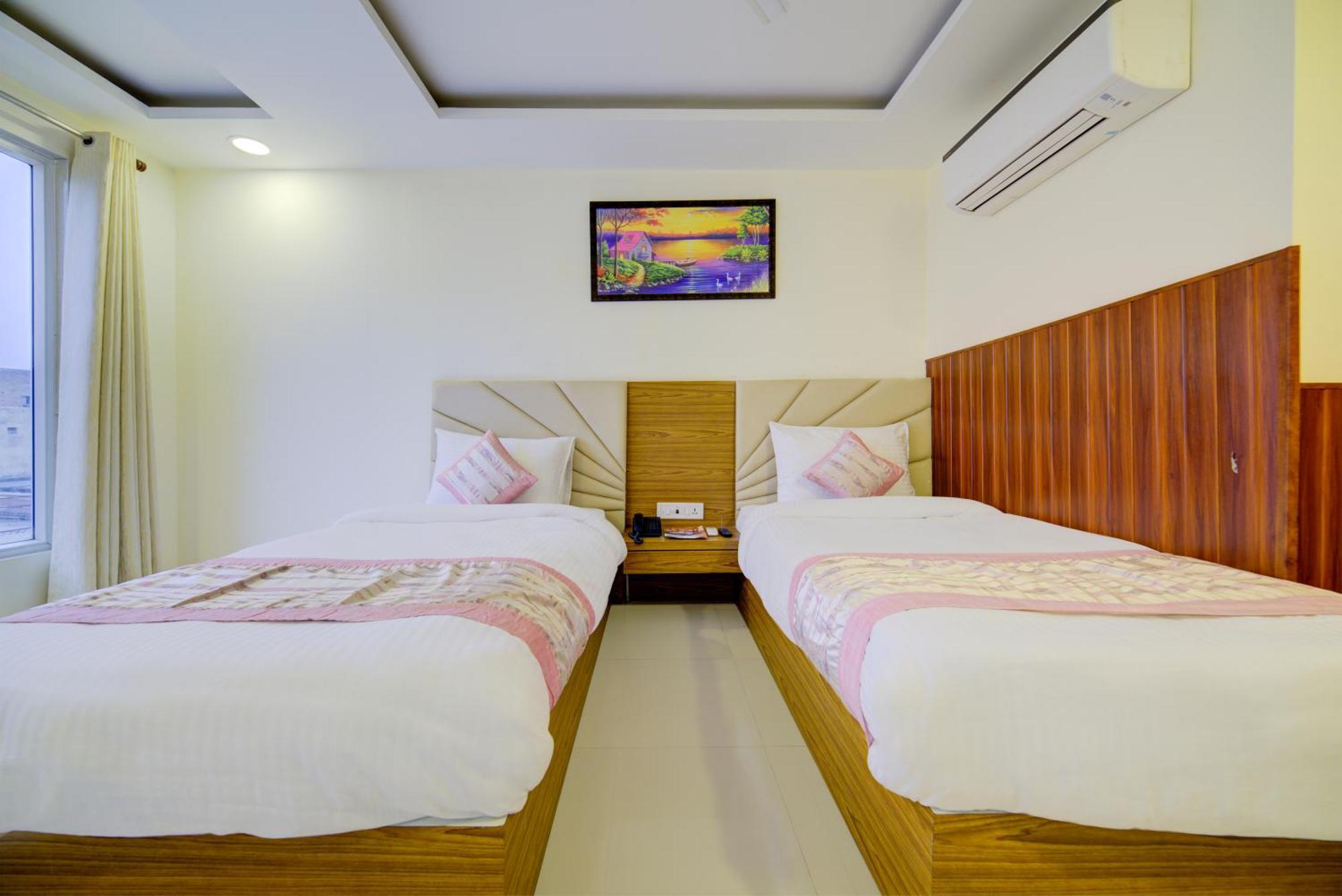 Hotel Grand Suites By D'Capitol Near Delhi Airport New Delhi Exterior photo