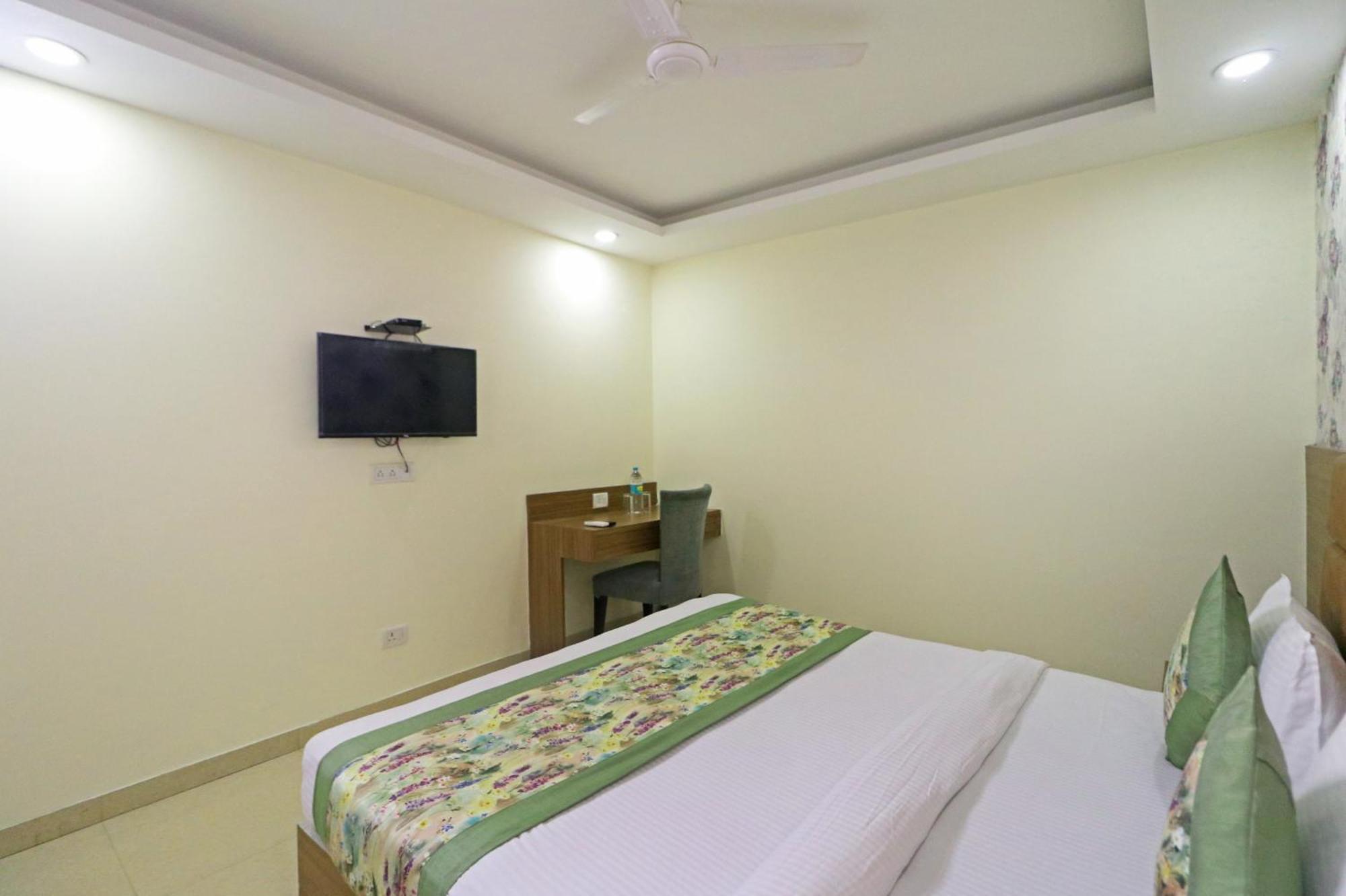 Hotel Grand Suites By D'Capitol Near Delhi Airport New Delhi Exterior photo