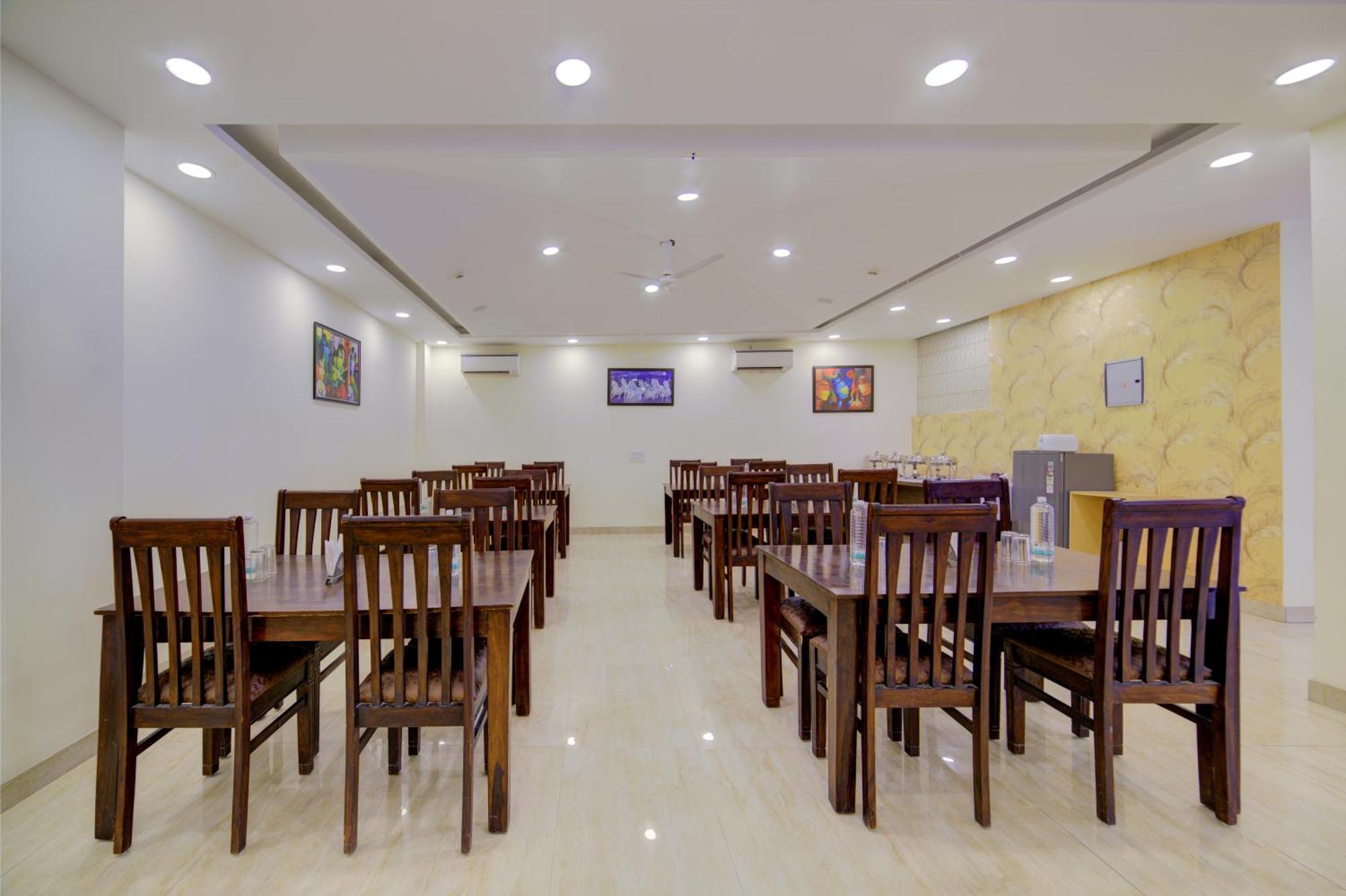 Hotel Grand Suites By D'Capitol Near Delhi Airport New Delhi Exterior photo