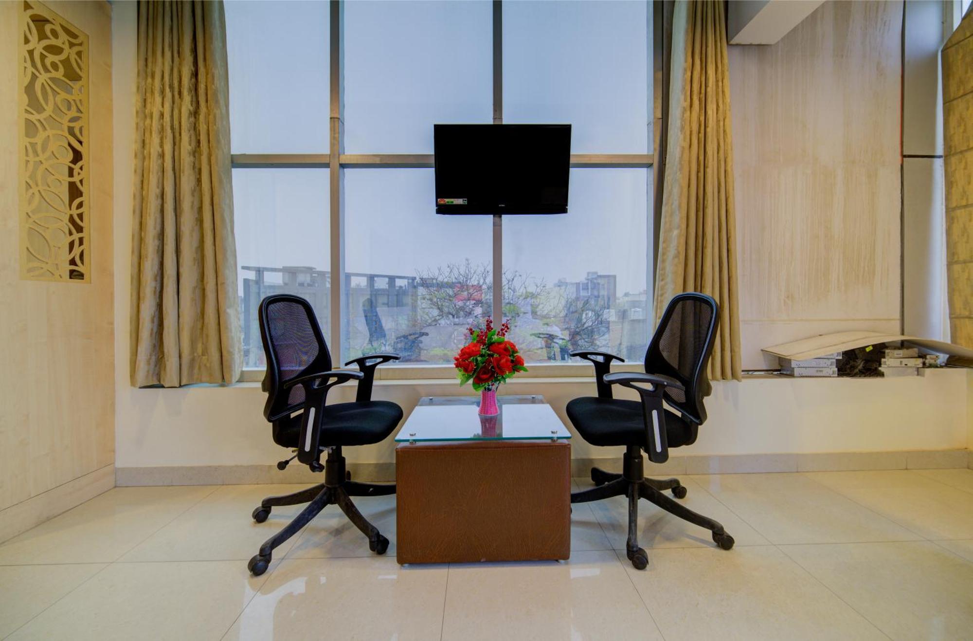 Hotel Grand Suites By D'Capitol Near Delhi Airport New Delhi Exterior photo