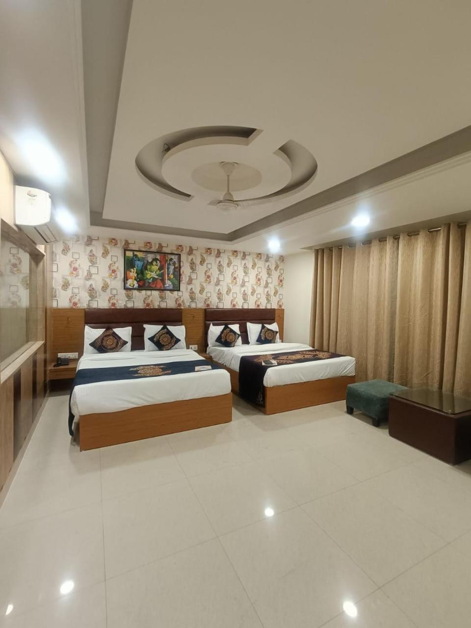 Hotel Grand Suites By D'Capitol Near Delhi Airport New Delhi Exterior photo